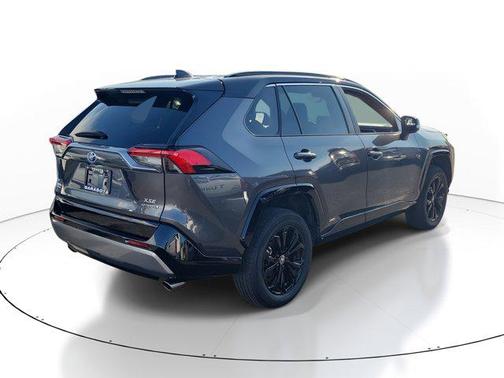 2023 Toyota RAV4 Hybrid SE