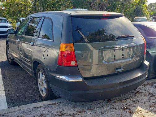 2004 Chrysler Pacifica Base