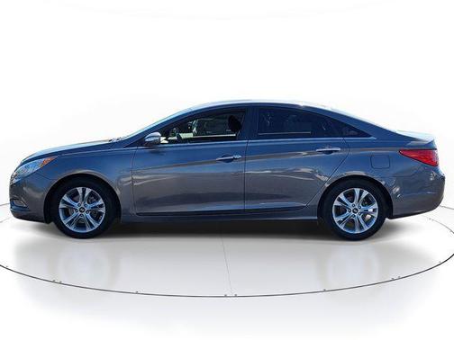 2011 Hyundai SONATA Limited
