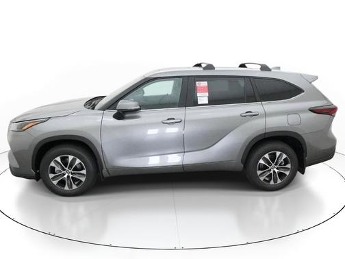 Heavy Metal 2026 Toyota Highlander XLE