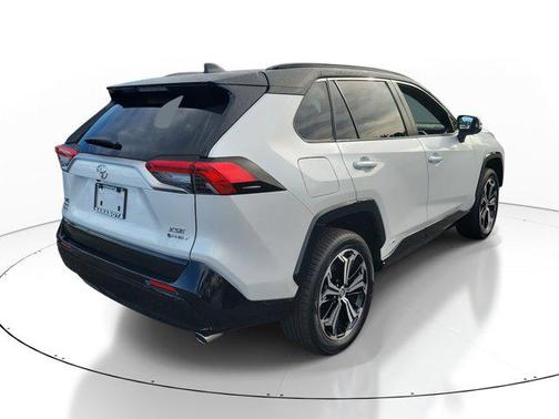 2025 Toyota RAV4 Hybrid SE