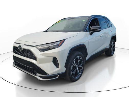 2025 Toyota RAV4 Hybrid SE