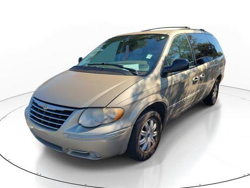 2006 Chrysler Town & Country Touring