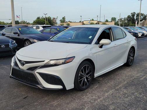 2023 Toyota Camry SE