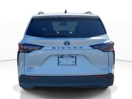 2025 Toyota Sienna XLE