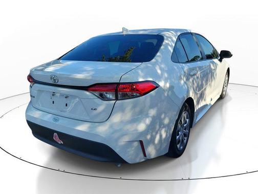 Ice 2023 Toyota Corolla LE