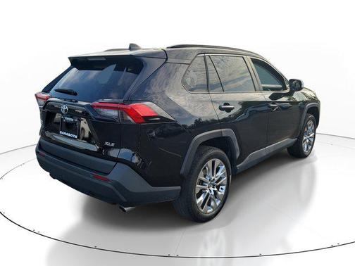 2021 Toyota RAV4 XLE Premium