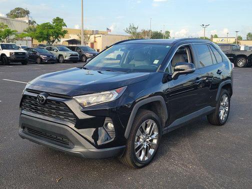 2021 Toyota RAV4 XLE Premium