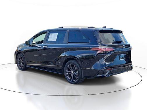 2025 Toyota Sienna XSE 7 Passenger