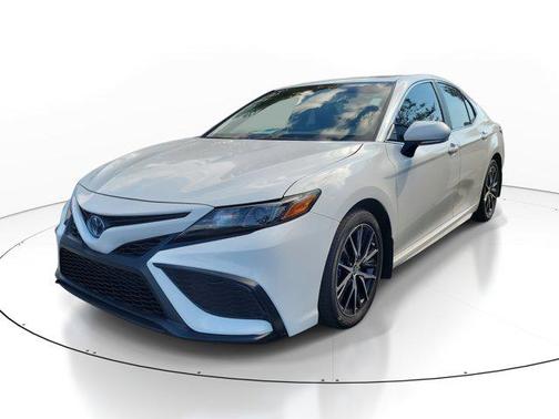 2024 Toyota Camry Hybrid SE