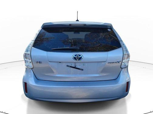2013 Toyota Prius v Five