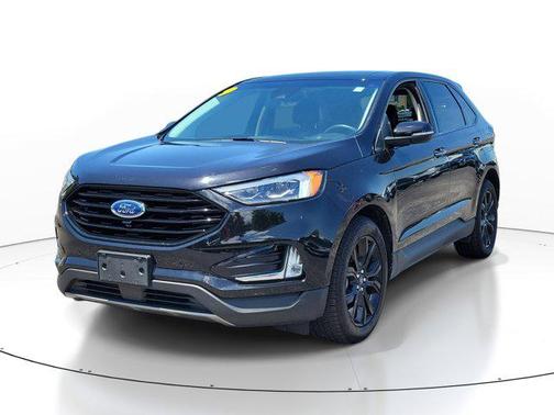 Black Metallic 2019 Ford Edge Titanium