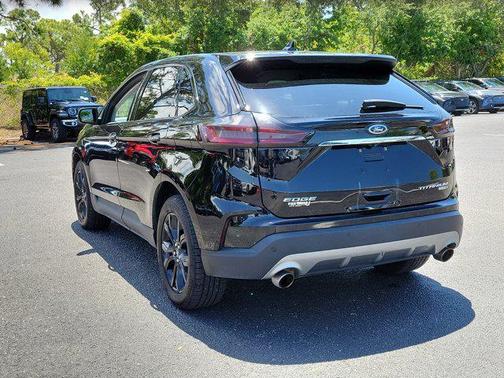 Black Metallic 2019 Ford Edge Titanium
