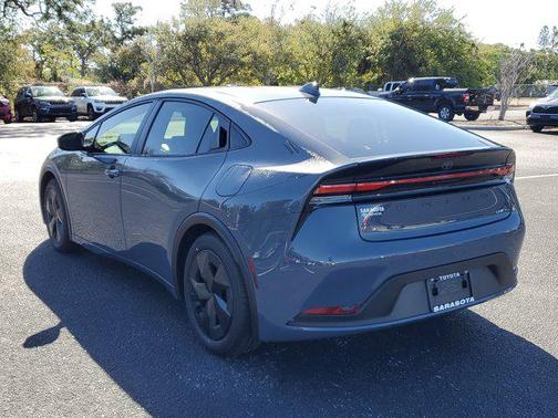 2025 Toyota Prius LE
