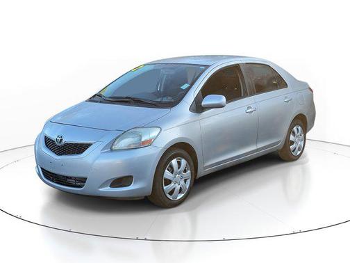 2012 Toyota Yaris L