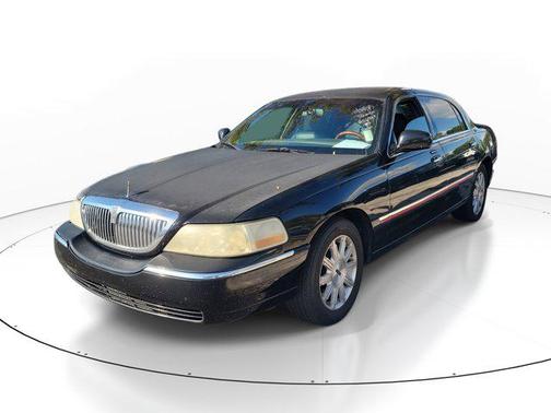 2010 Lincoln Town Car Signature