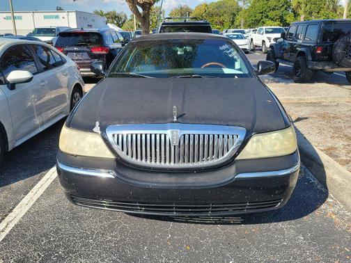 2010 Lincoln Town Car Signature