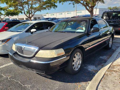 2010 Lincoln Town Car Signature