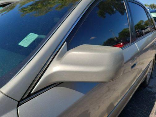 2001 Toyota Avalon XLS