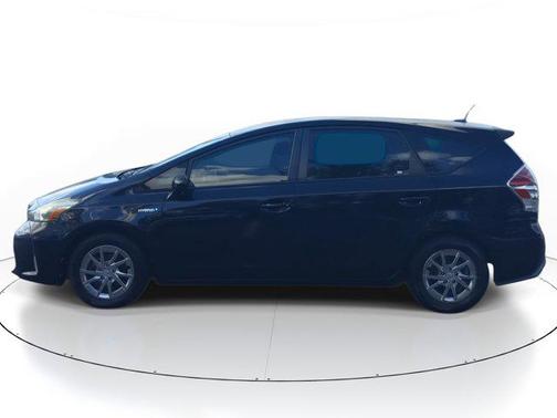 2016 Toyota Prius v Four