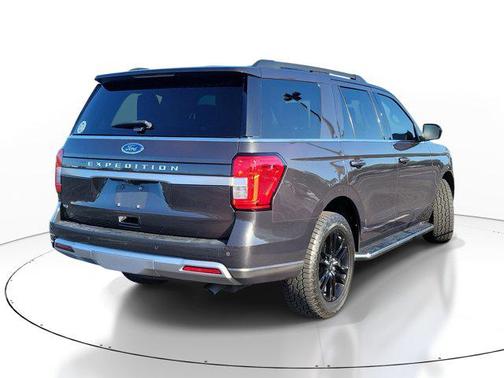 Dark Matter Metallic 2022 Ford Expedition XLT