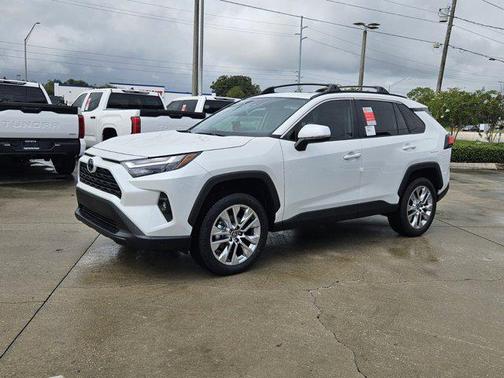 2025 Toyota RAV4 XLE Premium