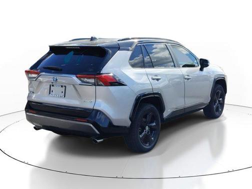 2020 Toyota RAV4 Hybrid SE