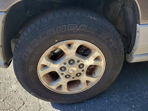 2000 Jeep Grand Cherokee Laredo 4WD