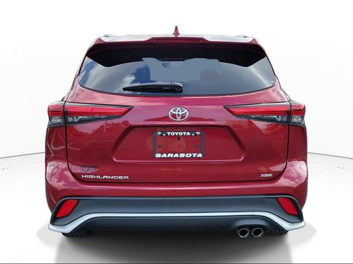 Ruby Flare Pearl 2022 Toyota Highlander XSE