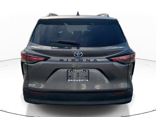 2021 Toyota Sienna XLE 7 Passenger