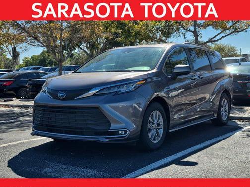 2021 Toyota Sienna XLE 7 Passenger