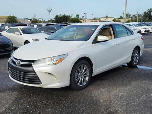 2016 Toyota Camry XLE