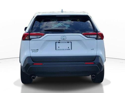 Ice Cap 2025 Toyota RAV4 LE