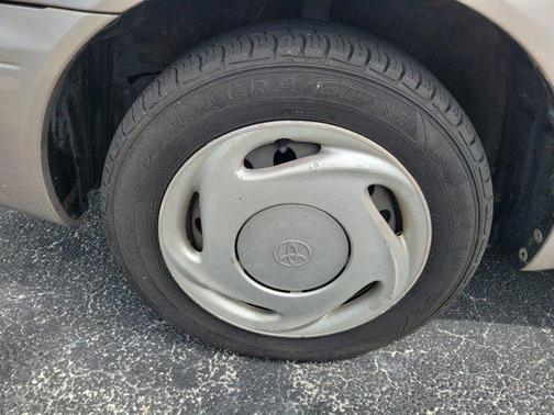 1998 Toyota Corolla LE