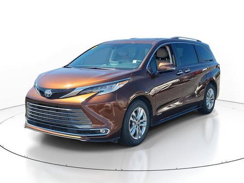 2021 Toyota Sienna Limited 7-Passenger