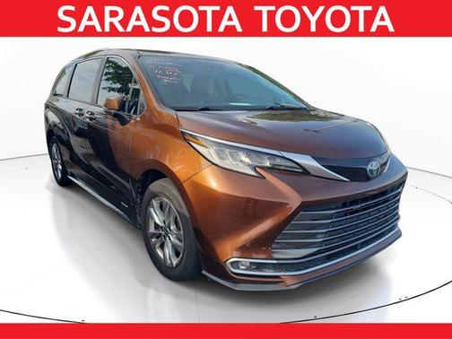 2021 Toyota Sienna Limited 7-Passenger