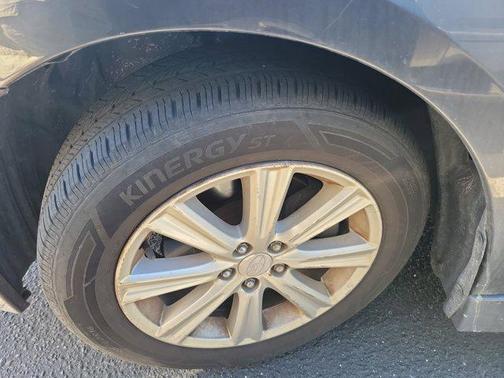 2011 Subaru Legacy Premium