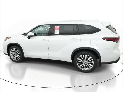 Wind Chill Pearl 2026 Toyota Highlander Platinum