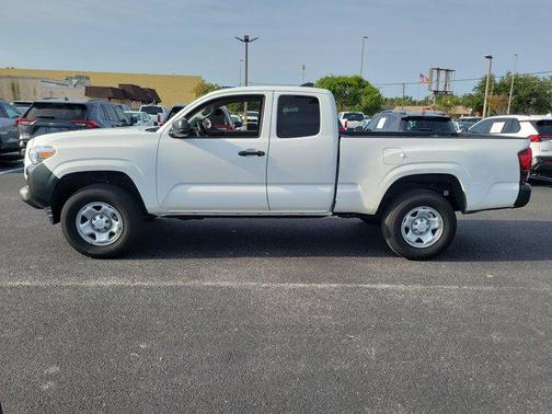 2022 Toyota Tacoma SR