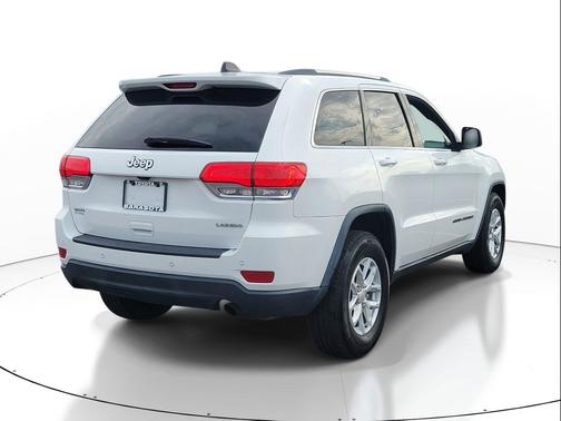 Bright White Clearcoat 2017 Jeep Grand Cherokee Laredo