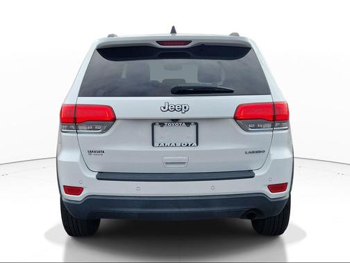 Bright White Clearcoat 2017 Jeep Grand Cherokee Laredo