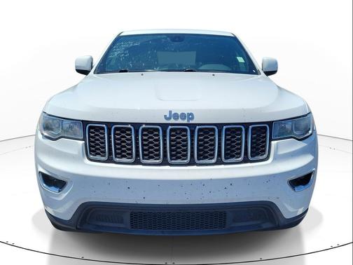 Bright White Clearcoat 2017 Jeep Grand Cherokee Laredo