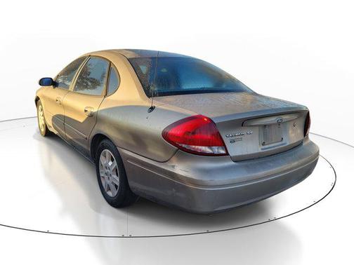 2005 Ford Taurus SE
