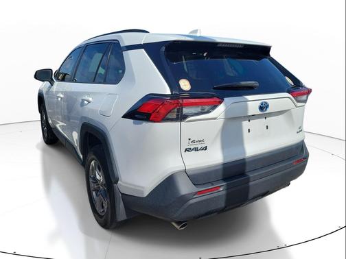 Ice Cap 2024 Toyota RAV4 Hybrid LE