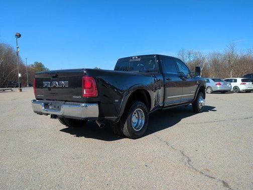 Diamond Black 2026 RAM 3500 Limited