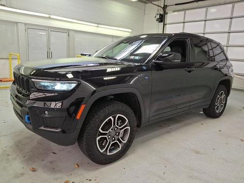2023 Jeep Grand Cherokee 4xe Trailhawk