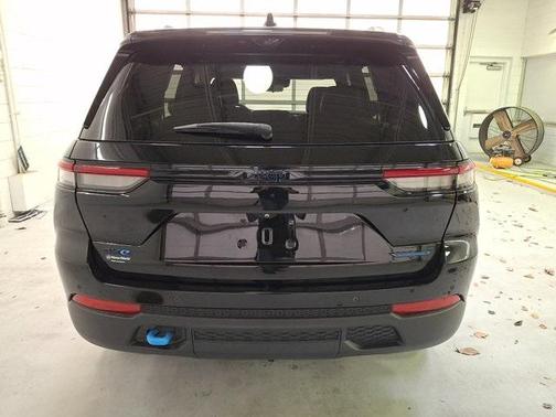 2023 Jeep Grand Cherokee 4xe Trailhawk