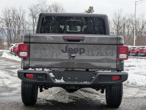 2025 Jeep Gladiator Sport