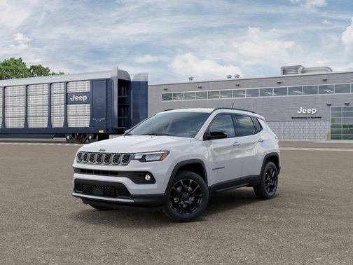 Bright White Clearcoat 2026 Jeep Compass Latitude