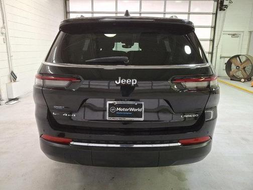 2022 Jeep Grand Cherokee L Laredo